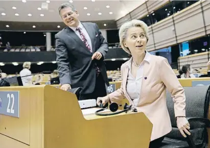  ?? OLIVIER HOSLET / E E ?? La presidenta de la Comissió Europea, Ursula von der Leyen, en una sessió del Parlament Europeu