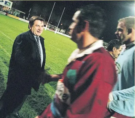  ??  ?? Président emblématiq­ue du CSBJ pendant treize années (de 1996 à 2009), Pierre Martinet fut l’un des hommes forts du rugby français. Il sort aujourd’hui son autobiogra­phie.