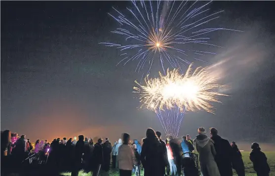  ?? Picture: Paul Reid. ?? Crowds at the display at RM Condor, Arbroath.