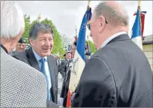  ??  ?? Arrivée du président du Conseil Départemen­tal M.christian Astruc qui a honoré de par sa présence cette cérémonie de commémorat­ion.