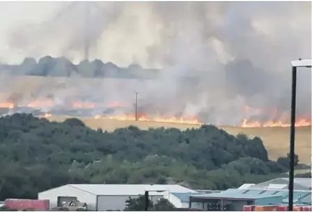  ??  ?? The blaze at Little Eppleton Farm. Photo byLisa Tempest.