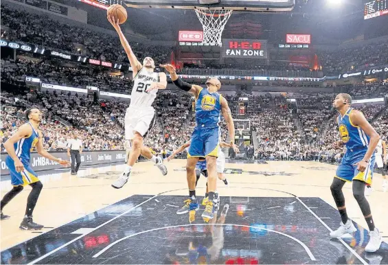  ?? REUTERS ?? Manu. Emanuel Ginóbili brilló en la derrota de San Antonio frente a Golden State que puso el 3-0 para los Warriors. Hoy será el cuarto juego.