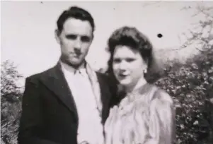  ?? | PHOTO : JACKIE FOUCAULT ?? Gilbert et Cécile Foucault, qui ont fêté leurs 200 ans à eux deux aux Sablesd’Olonne, sont mariés depuis 79 ans.