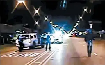  ?? CHICAGO POLICE DEPARTMENT 2014 ?? Police accounts of the shooting of Laquan McDonald have differed from what appears in a dashcam video.