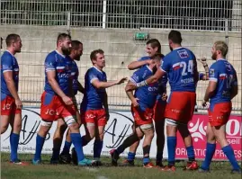  ?? (Photos Laurent Martinat) ?? Les Seynois débutent par une victoire même s’ils ont eu quelques frayeurs en fin de match.