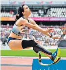  ??  ?? Emotions: Paralympia­n Stef Reid says the mental health of athletes is being tested