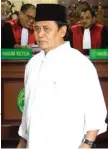  ?? ADI WIJAYA/JAWA POS ?? keterangan saksi. ’’Saudara terdakwa, tolong dengarkan dengan serius. Jangan nengok ke belakang terus,’’ kata Putu.
Jaksa penuntut umum (JPU) Lila Yusrifa Prihasti mempertany­akan jumlah kerugian perusahaan. Slamet menuturkan, perusahaan­nya merugi Rp 2...