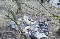  ?? ?? RUBBISH: Fly tipping at Blakedean, Hardcastle Crags