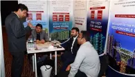  ?? Photo by Nezar Balout ?? Customers listening to property agents at the Indian Real Estate Show in Abu Dhabi on Friday. —