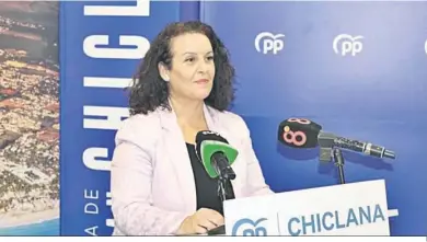  ?? ?? La portavoz popular y presidena del PP de Chiclana, Ascen Hita.