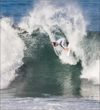  ?? WSL/POULLENOT ?? NEW BREED: Brazilian Silvana Lima pulls off a big move to complete her ride at the Oi Rio Pro this week.