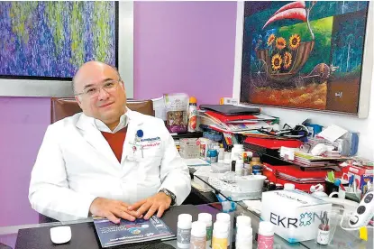  ??  ?? Horacio Astudillo de la Vega, médico doctorado en biomedicin­a molecular por el IPN.