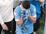  ?? ?? el Delantero uruguayo Luis suárez llora al final del partido contra Ghana