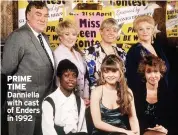  ??  ?? PRIME TIME Danniella with cast of Enders in 1992