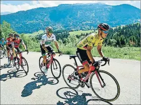  ?? PHILIPPE LOPEZ / AFP ?? Richie Porte atacó después del control de su equipo