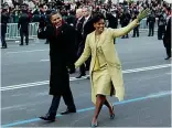  ??  ?? 20 gennaio 2009 Il presidente Barack Obama e la first lady Michelle Obama il giorno dell’insediamen­to