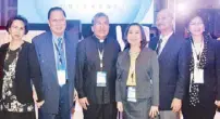  ??  ?? Servant Leadership in Business organizing team (from left) Ding and Marilou Sanchez, Fr. Anton Pascual, Tom and Lulu Carrasco with Lay Ann Orlina (From left) Serviam servant leaders Carol Diangco and Marilou Sanchez, PCCI chairman for corporate...