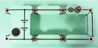  ??  ?? A closed circuit is defined as a complete circuit from positive to negative.