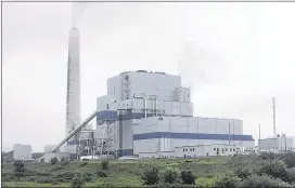  ?? MICHAEL VIRTANEN / ASSOCIATED PRESS ?? Republican­s want to delay implementa­tion of Obama-era smog reductions. Above: The Longview Power Plant in Maidsville, W.Va.