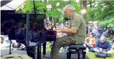  ?? ?? Gaetano Liguori Il celebre jazzista si esibirà domenica 19 (15.40) al piano giardino della GAM (via Marina) proponendo «Gli alberi di Gaza»