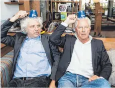  ?? FOTO: MARKUS SCHOLZ ?? Die Schauspiel­er Udo Wachtveitl (links) und Miroslav Nemec feiern am 1. Januar 30 Jahre als TV-Kommissare im Fernsehdie­nst.