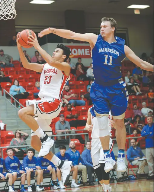  ?? File Photo ?? Xavier Staten (left) is one of the players Farmington will look to for increased scoring following the graduation of Matt Wilson, who averaged 29 points per game last season. Staten averaged 7.9 for the Cardinals.