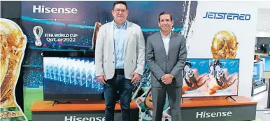  ?? ?? Roberto Salgado, gerente de Hisense Honduras y Juan Carlos Sorto, gerente comercial de Jetstereo, dieron a conocer la nueva gama de televisor Hisense.