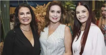  ?? ?? Ana Elizabeth Simon, Patrícia Duarte e Jaqueline Ferreira da Costa, no Memorial Star