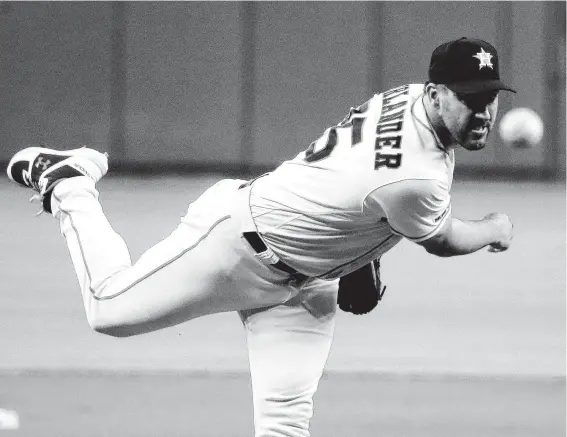  ?? Karen Warren / Staff photograph­er ?? Astros righthande­r Justin Verlander has won his last four consecutiv­e playoff starts against the Yankees, including two in the 2017 ALCS.