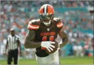  ?? LYNNE SLADKY — ASSOCIATED PRESS ?? Browns wide receiver Terrelle Pryor runs for a touchdown against the Dolphins during the 2016 season.