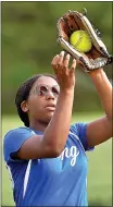 ?? KYLE FRANKO — TRENTONIAN PHOTO ?? Ewing’s Jentle Sheridan will continue her softball career at Gettysburg College.
