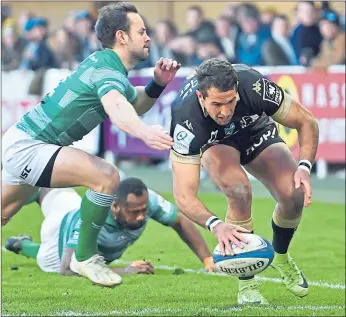  ??  ?? Henry Immelman scores Montpellie­r’s fourth try against Newcastle yesterday