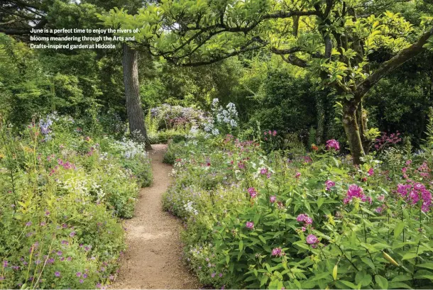  ??  ?? ABOVE An oriental water garden complement­s the Moghul-style house at Sezincote, Moreton-inMarsh OPPOSITE White flowering shrubs, Deutzia, Carpentari­a and Hoheria create drama in The White Sunk Garden at Kiftsgate