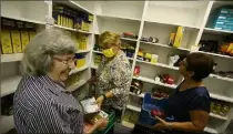  ?? (Photo Cyril Dodergny) ?? Depuis la crise sanitaire, les stocks de nourriture s’amenuisent et les bénévoles de l’associatio­n ont besoin d’un coup de pouce.