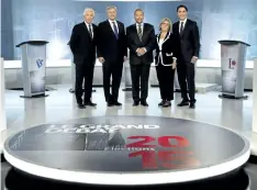 ?? THE CANADIAN PRESS FILES ?? From left to right, Bloc Quebecois Leader Gilles Duceppe, Conservati­ve Leader Stephen Harper, NDP Leader Tom Mulcair, Green party Leader Elizabeth May and Liberal Leader Justin Trudeau pose for photos before the French- language leaders’ debate on...