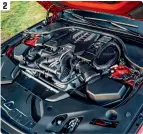  ??  ?? 2 V8-motoren på 4,4 liter benytter biturbo, og i Competitio­n-varianten yder den 625 hk og 750 Nm.