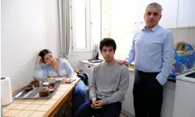  ?? ?? Ali and Kiana Rahmani, children of Narges Mohammadi, Iranian journalist, human rights campaigner and Nobel peace prize-winner, with their father, political activist Taghi Rahmani, at home in Paris. Photograph: Isabelle Eshraghi/Agence VU/The Guardian