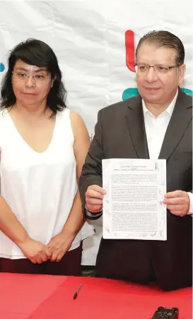  ?? AGENCIA ENFOQUE ?? Doger Guerrero firmó la “Agenda de Género”.