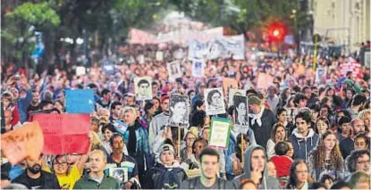  ??  ?? Asistencia. Para muchos, fue la manifestac­ión más numerosa por el Día de la Memoria en Córdoba.