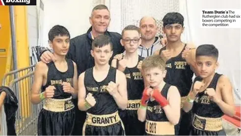  ??  ?? Team Durie’sThe Rutherglen club had six boxers competing in the competitio­n