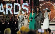  ??  ?? Lady Gaga, Jada Pinkett Smith, Alicia Keys, Michelle Obama, y Jennifer Lopez.