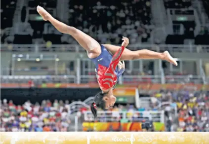  ??  ?? Simone Biles po mnogima je favoritkin­ja za većinu zlatnih medalja na Igrama u Riju