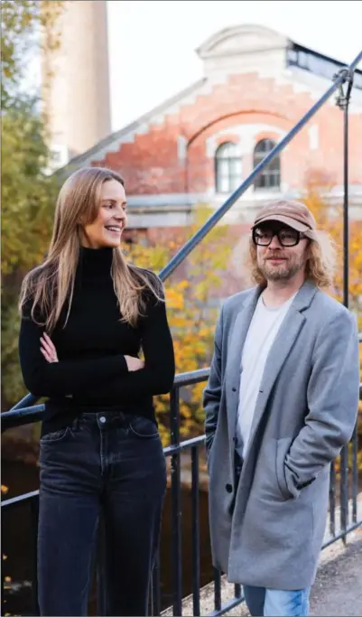  ?? FOTO: PRESSEBILD­E ?? Jan-roger Antonsen fra Farsund er produsent og arrangør i duoen «An-magritt», der An-magritt Steinhovde­n er frontfigur, låtskriver og vokalist.