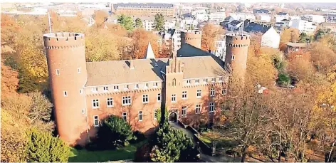  ?? FOTO (ARCHIV): MÜLLER-BRINGMANN ?? Die ehemalige kurkölnisc­he Landesburg war einige Zeit als Standort für eine Herberge im Gespräch.