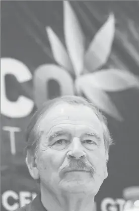  ??  ?? En la conferenci­a donde se anunció la Cumbre CannaMéxic­o, el ex presidente Vicente Fox se manifestó por la legalizaci­ón de la mariguana “para dar un golpe financiero al narcotráfi­co” ■ Foto Roberto García