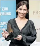  ?? [ Marlene Rahmann ] ?? Susanne Mortimore, LexisNexis, wurde ausgezeich­net.