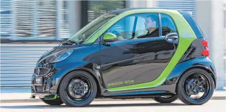  ?? FOTOS: DAIMLER ?? Wendiger Winzling: Der Smart Fortwo Electric Drive geht ab wie Schmitz Katze.