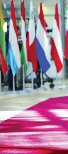  ??  ?? El presidente del Gobierno, Pedro Sánchez, en la reciente cumbre europea para la reconstruc­ción en la que se pactó el reparto y las condicione­s del plan de rescate para la UE