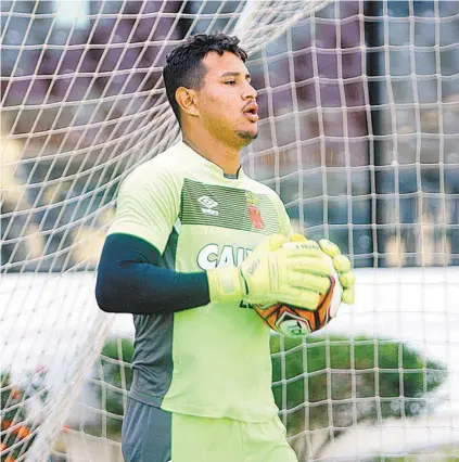  ?? PAULO FERNANDES/ VASCO ?? O goleiro Gabriel Félix disputará contra a Cabofriens­e apenas o seu quarto jogo como profission­al