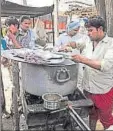  ?? PARVEEN KUMAR/HT ?? The biryani stalls in Mewat were a source of livelihood to approximat­ely 15,000 people